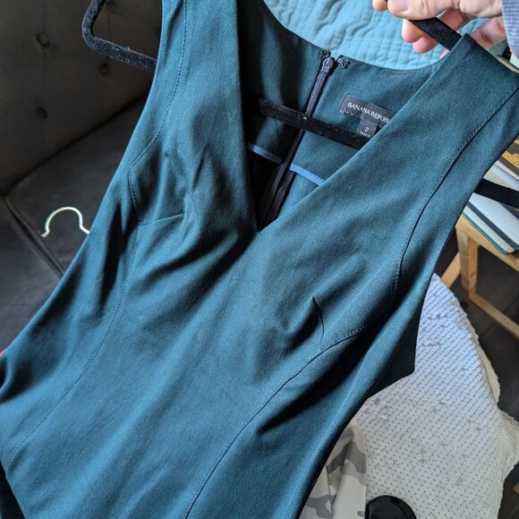 Banana Republic, Fit & Flair Dress, V Neck Sleeveless, Hunter Green, Sz 2 - Picture 7 of 12